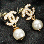 샤넬 귀걸이 CC 펄 딸랑이