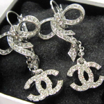 샤넬 귀걸이 리본 cc