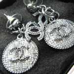 샤넬 귀걸이 코인 실버