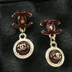 샤넬 방패 귀걸이 자주