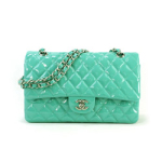 샤넬 12년 신상 클래식 페이던트 미듐 에메랄드