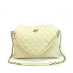샤넬 12년 소프트캐비어 숄더백 미듐 아이보리