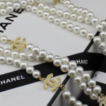 샤넬 목걸이 신상 A111