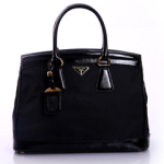 프라다 페이던트 블랙 BN2402