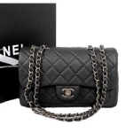 샤넬 클래식 캐비어 플랩백