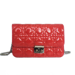 디올 퀄팅 숄더백 뉴락 페이던트