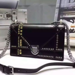 크리스찬디올 16년 보이백 스터드 램스킨