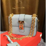 발렌티노 금장 체인 크로스백 블루그레이