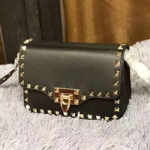 발렌티노  ROCKSTUD 크로스백 블랙