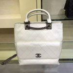 샤넬 토드 크로스백 신상 화이트