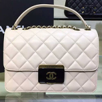 샤넬 램스킨 크로스백 화이트