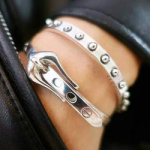 까르띠에  팔지