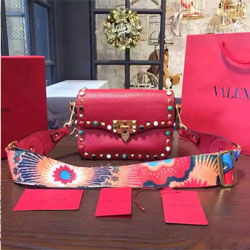 16f/w 발렌티노 락스터드 롤링 가죽 카메라 크로스백