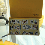 펜디 멀티로고 장지갑