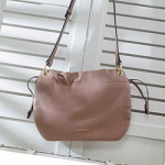 그레이니 가죽 하우스체크 크로스백