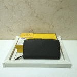 펜디 셀러리아 지갑  0299