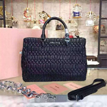 미우미우 쇼핑백