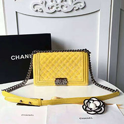  샤넬 벨벳 보이백