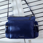 버버리 런던 레더-트림 캔버스 메신저백