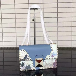 발렌티노 락스터드 백