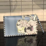 발렌티노 락스터드 클러치 가방