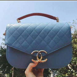 샤넬 케비어 호보숄더백