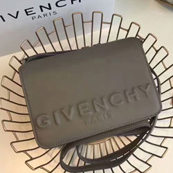 지방시 신상 가방