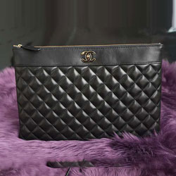 샤넬 램스킨 파우치 클러치백