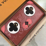 루이비통 베르니 강아지 페이스 모티브 트리밍 지피 월릿  M90492