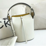 버버리 호보숄더백