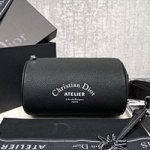 크리스찬디올 송아지 가죽 “롤러” 클러치 백 051812