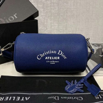 크리스찬디올 송아지 가죽 “롤러” 클러치 백 051812