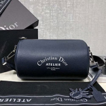 크리스찬디올 송아지 가죽 “롤러” 클러치 백 051812