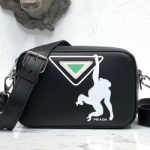 프라다 가죽백 1BH093