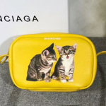 발렌시아가 키튼 에브리데이 카메라 백 