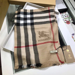 버버리  4가지색상  B-8857785