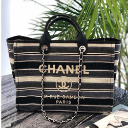 샤넬 18년 캔버스 도빌백 A66942