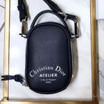 크리스찬디올  송아지 가죽 백  DR18131