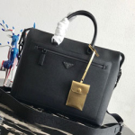 프라다 남성 2VG044