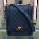 샤넬 플랩 보이백 AS0130