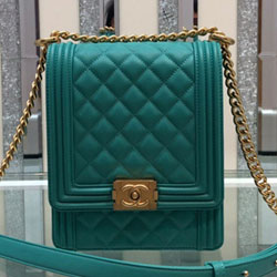 샤넬 플랩 보이백 AS0130