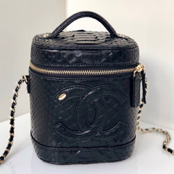 샤넬 드로스트링 핸드백 AS0323-10