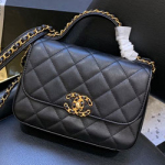 샤넬 핸들 장식의 스몰 플랩 백  A92236-2