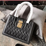 미우미우 토트&크로스백 5BA126