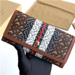 버버리   B-657363