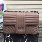 프라다 가죽 모노크롬 숄더백 1BD108