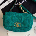 샤넬 19 웨이스트 백 AS200317