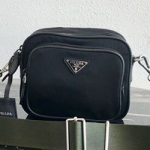 프라다 HOBO 백 1BH204 