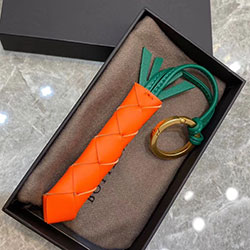 보테가 베네타  611321