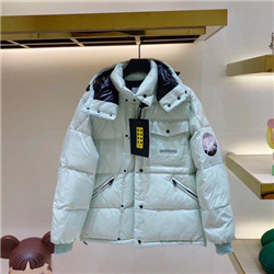 몽클레어  M-7476